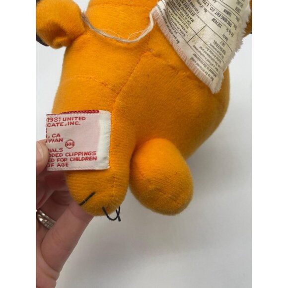 Rare 1981 Garfield Plush: Vintage Cartoon Cat Collectible by Fun Farm - Picture 10 of 10